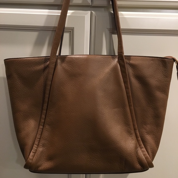 ❌SOLD❌Vince Camuto 100% genuine leather - Picture 3 of 8